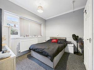 Bedroom- click for photo gallery